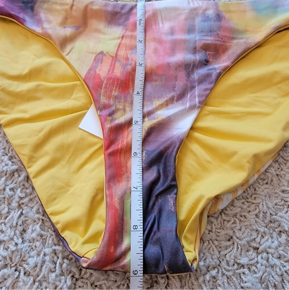 BECCA Bikini Bottom Paint Print Reversible Ruched Booty Size Large NWT - Picture 8 of 9